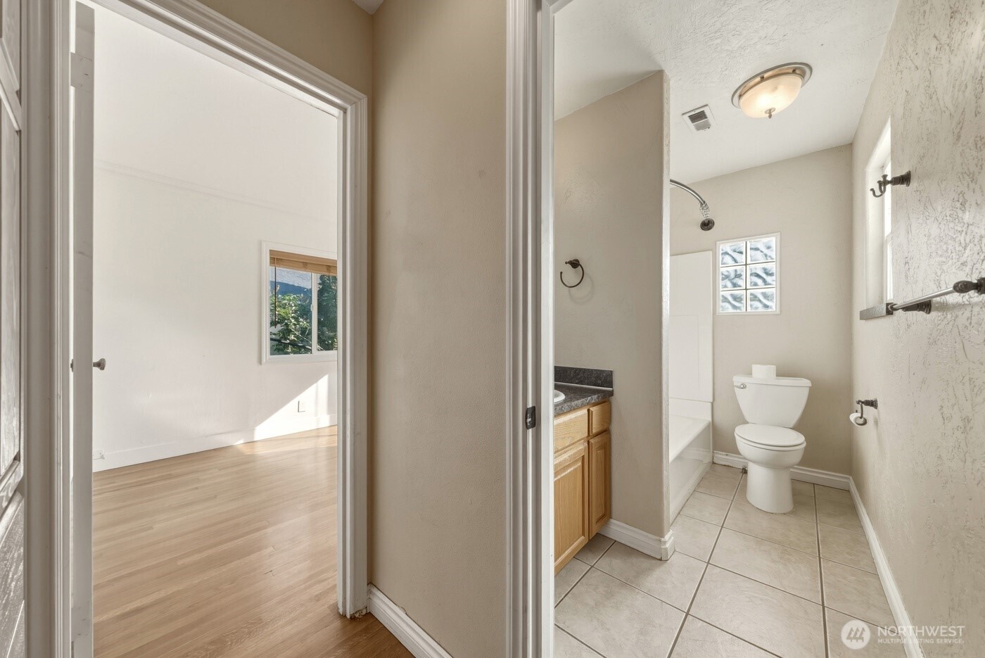 2421 Plaza Way Property Photo 14