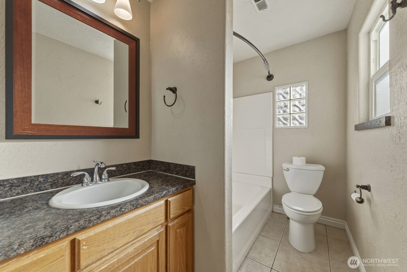 2421 Plaza Way Property Photo 15
