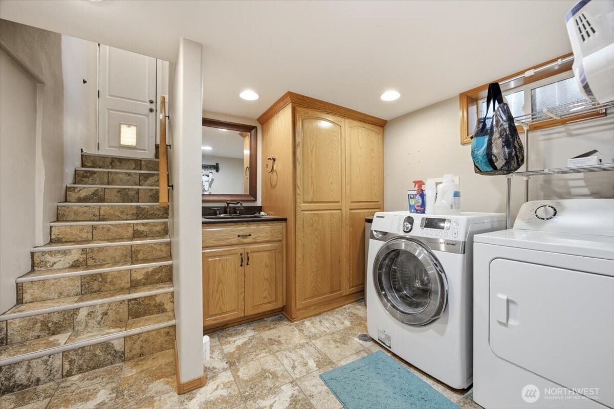 2421 Plaza Way Property Photo 18