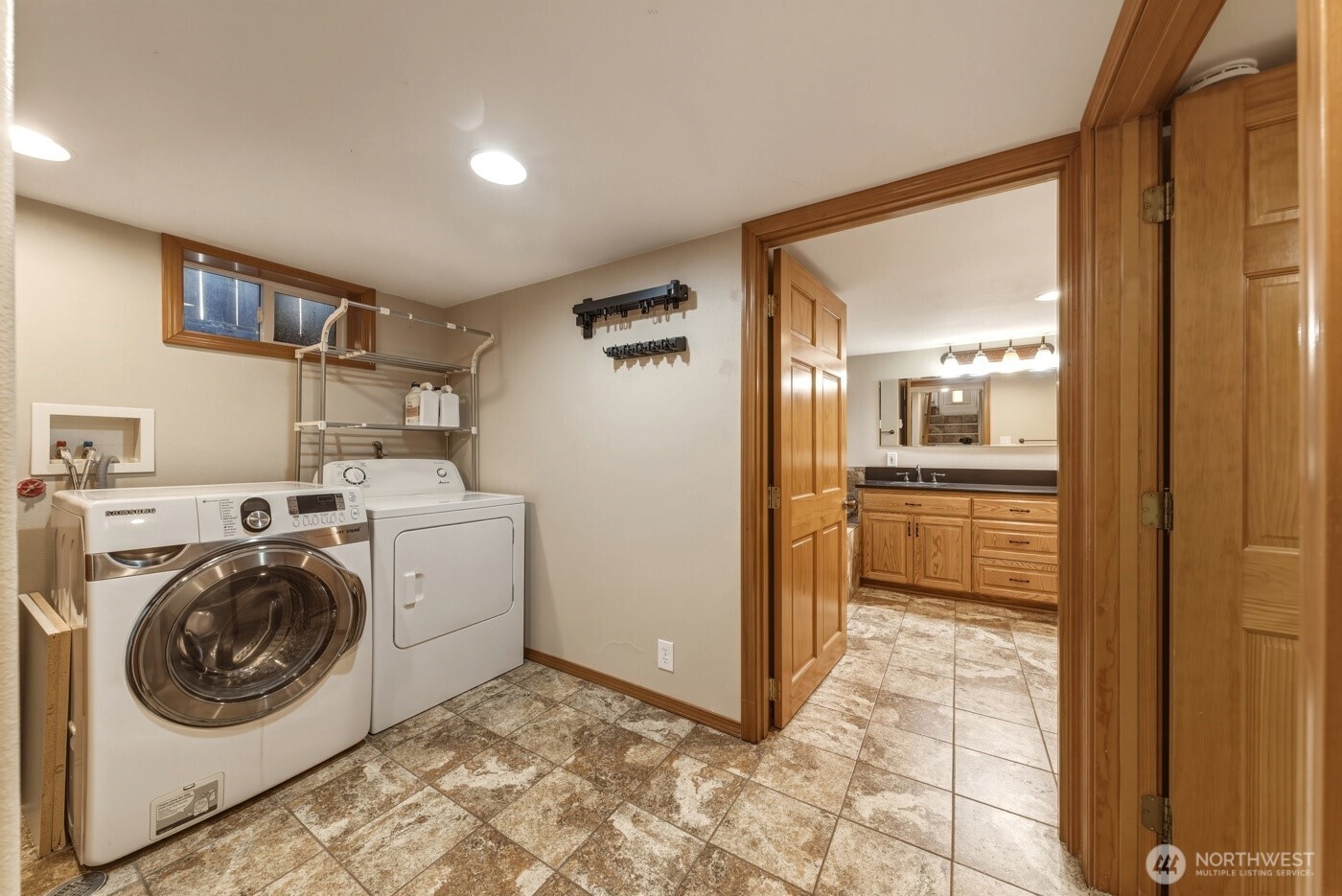 2421 Plaza Way Property Photo 20