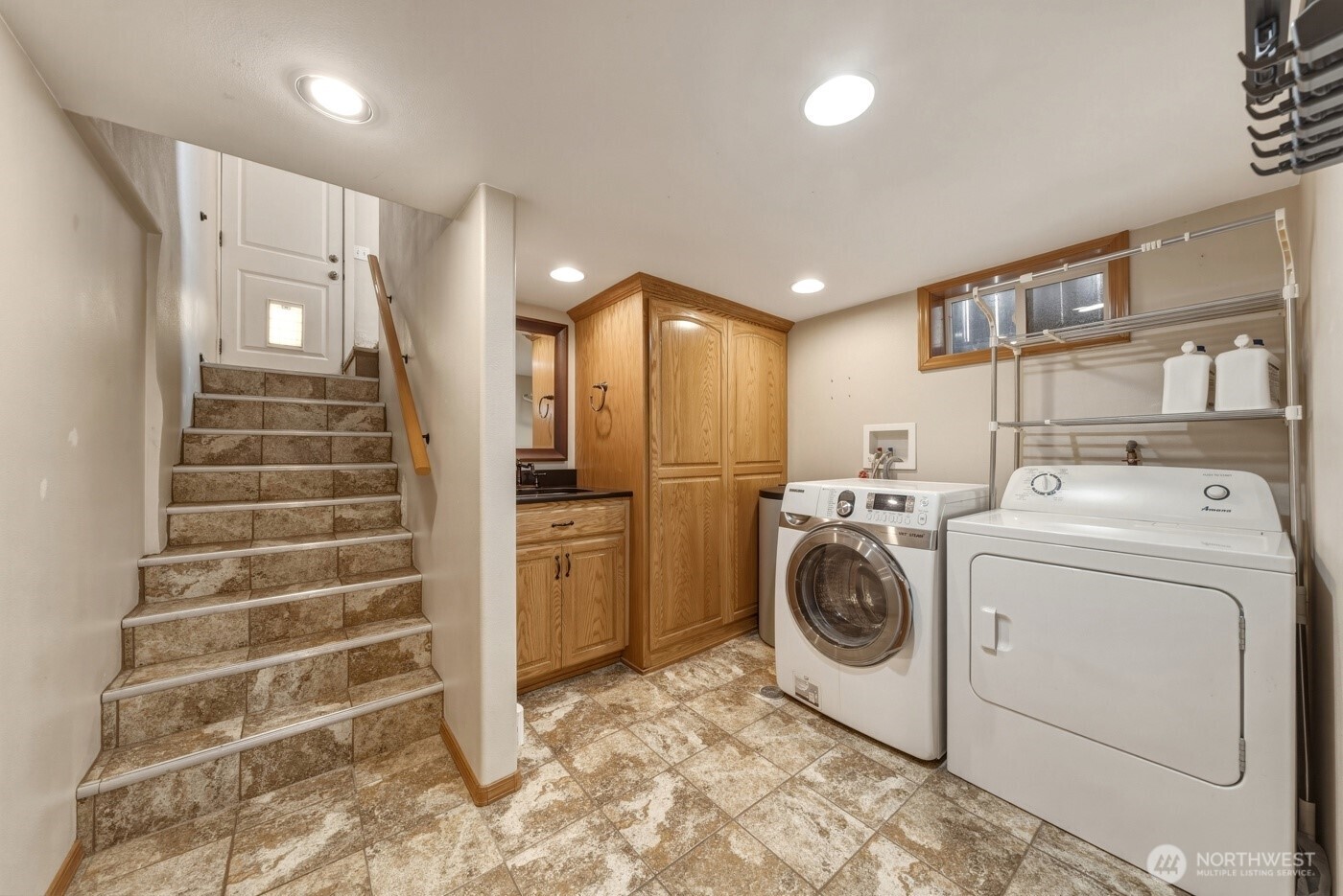 2421 Plaza Way Property Photo 21