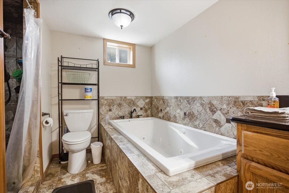 2421 Plaza Way Property Photo 22