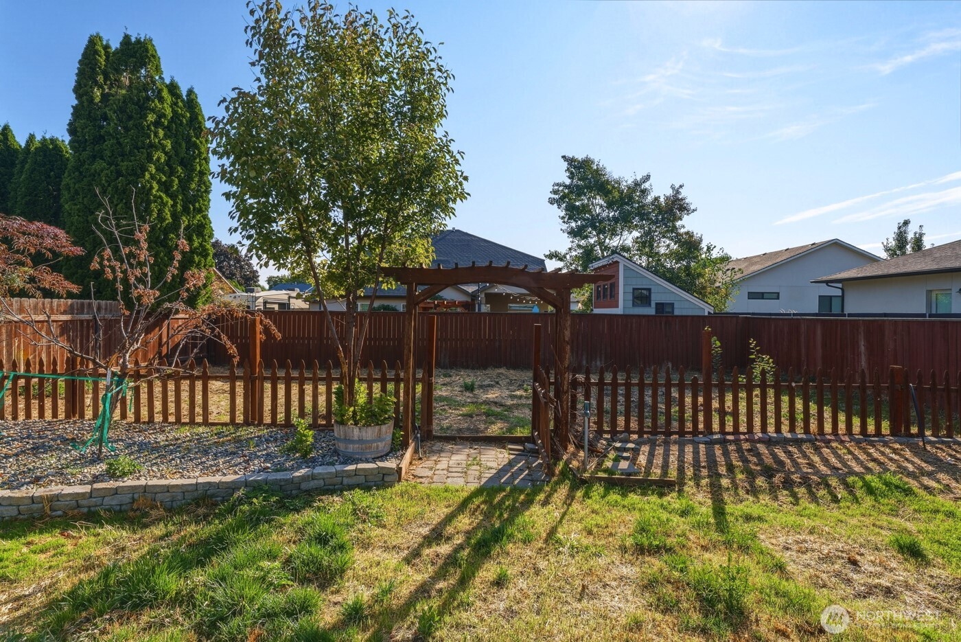 2421 Plaza Way Property Photo 32