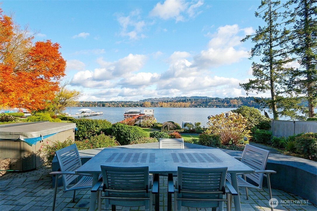 4456 Ferncroft Road Property Photo 3