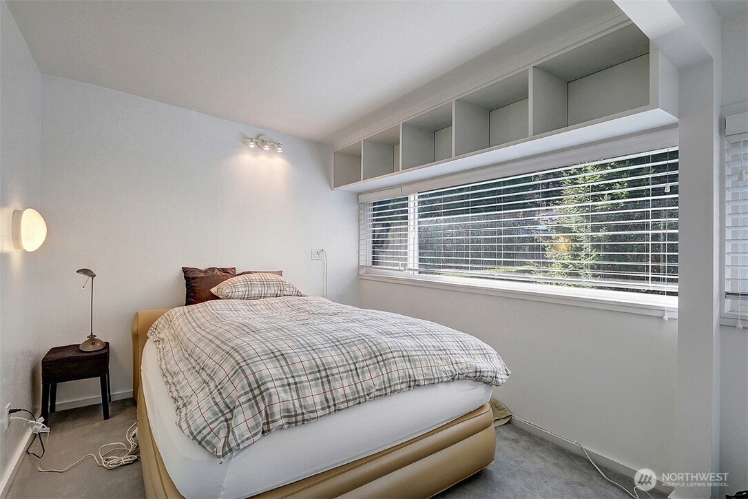 4456 Ferncroft Road Property Photo 11