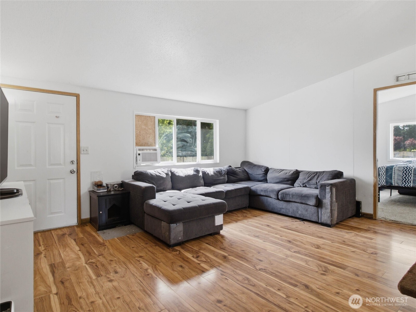 5302 255th Street Property Photo 5