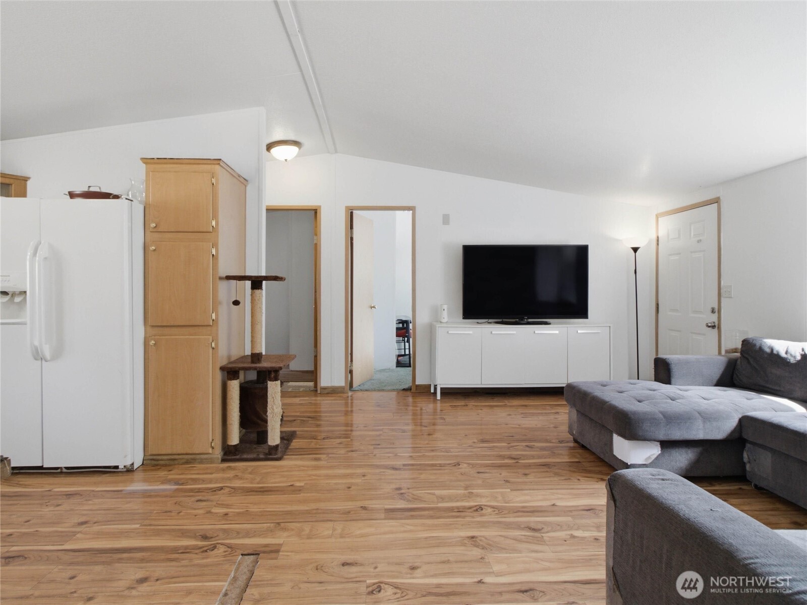 5302 255th Street Property Photo 7