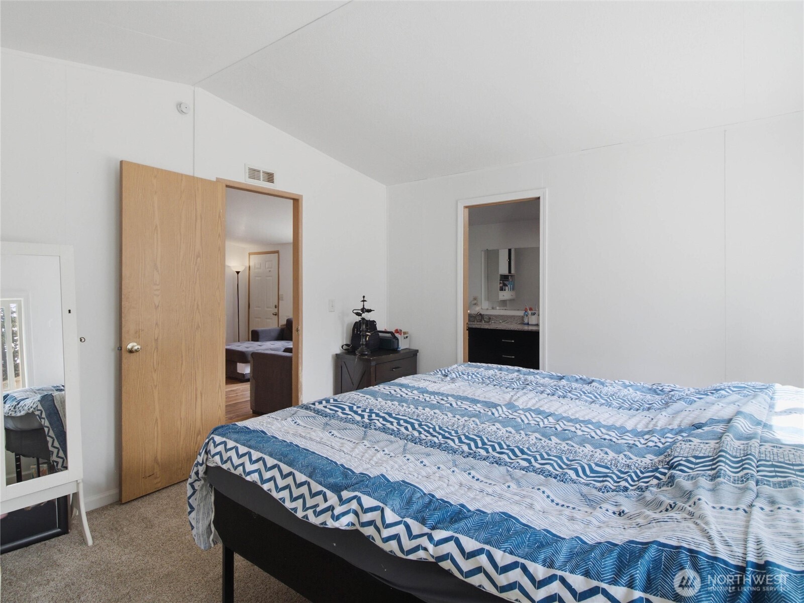 5302 255th Street Property Photo 15
