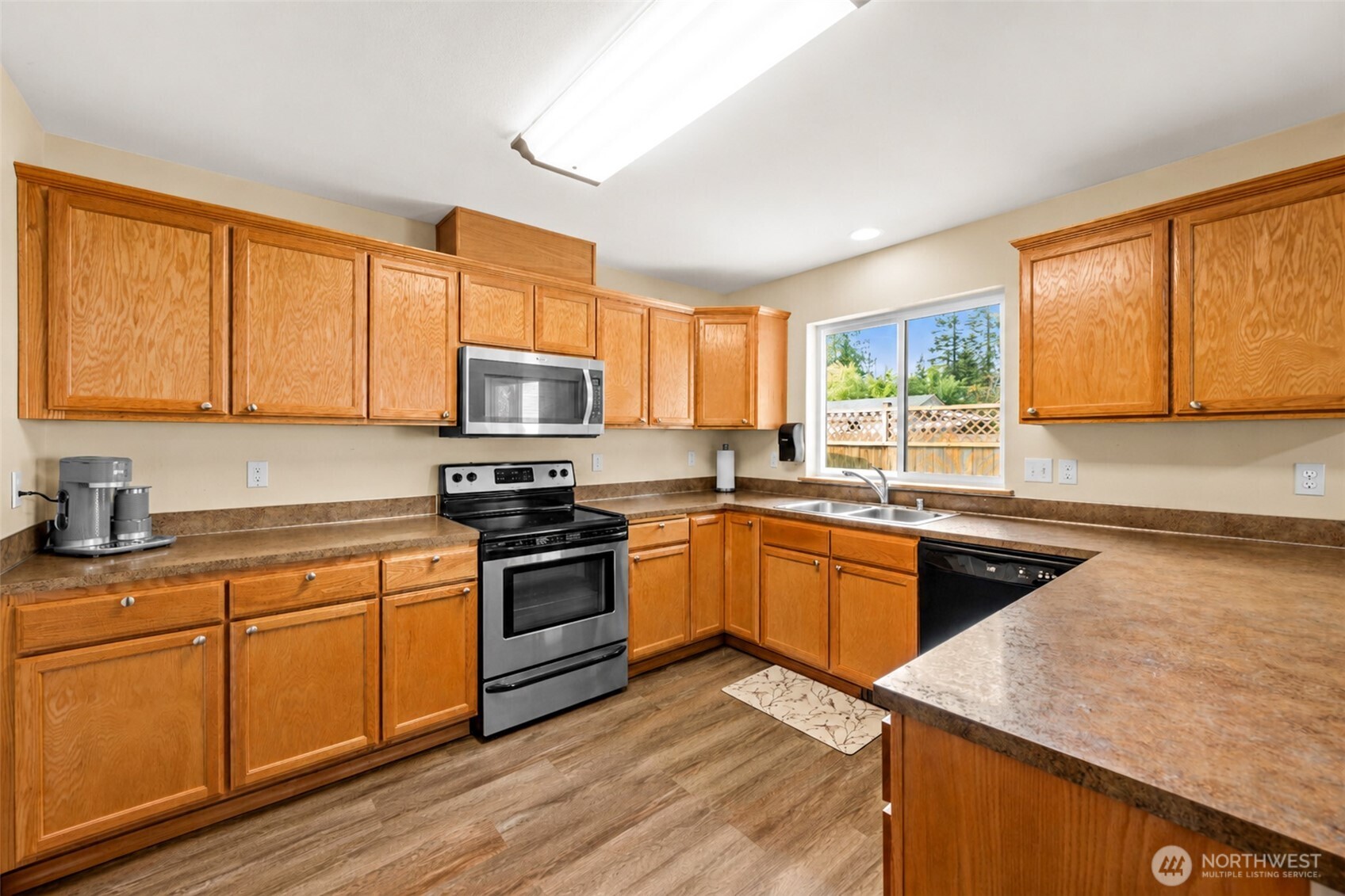 11117 24th Street Property Photo 6