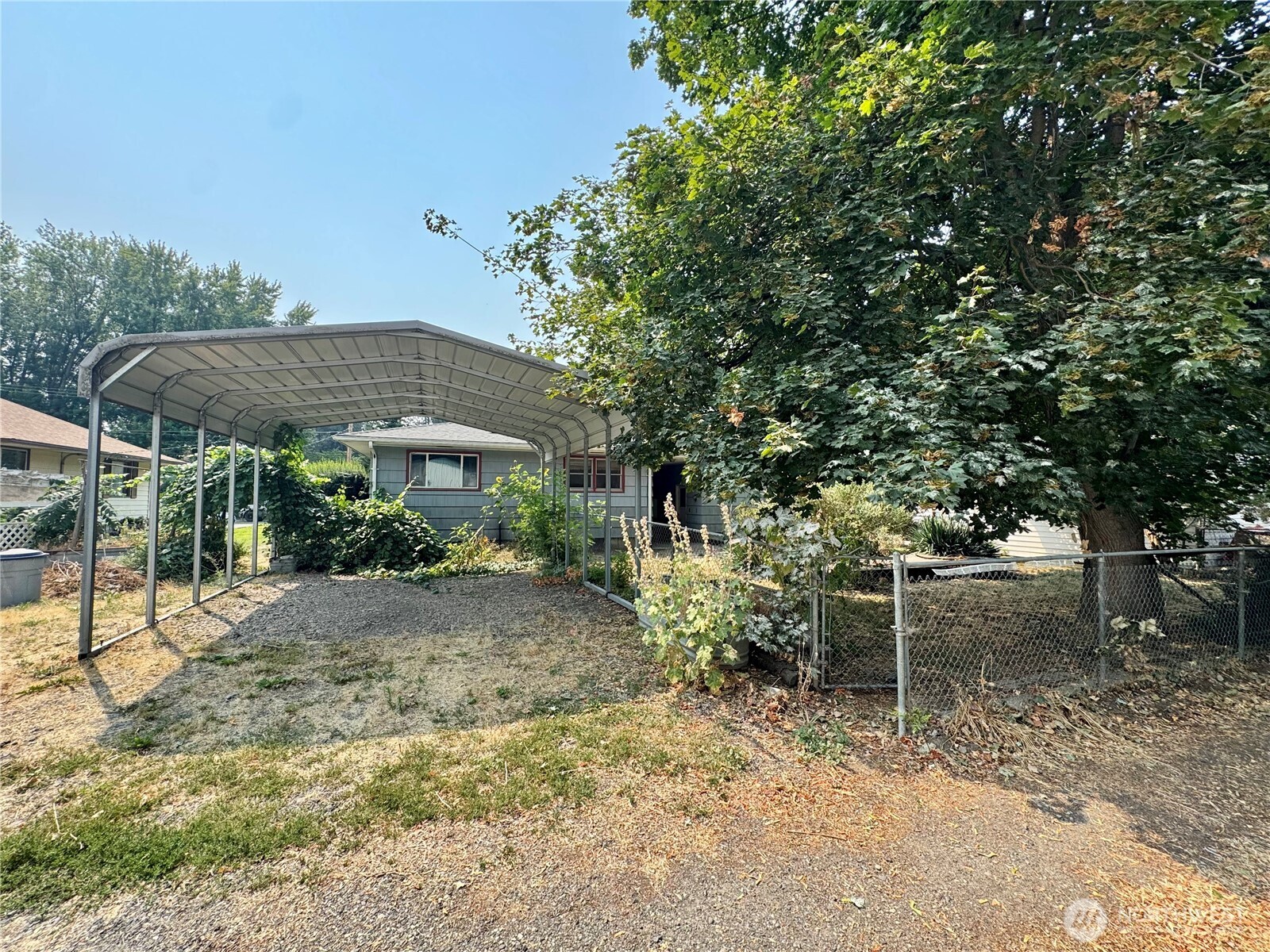 309 E Seventh Street Property Photo 4