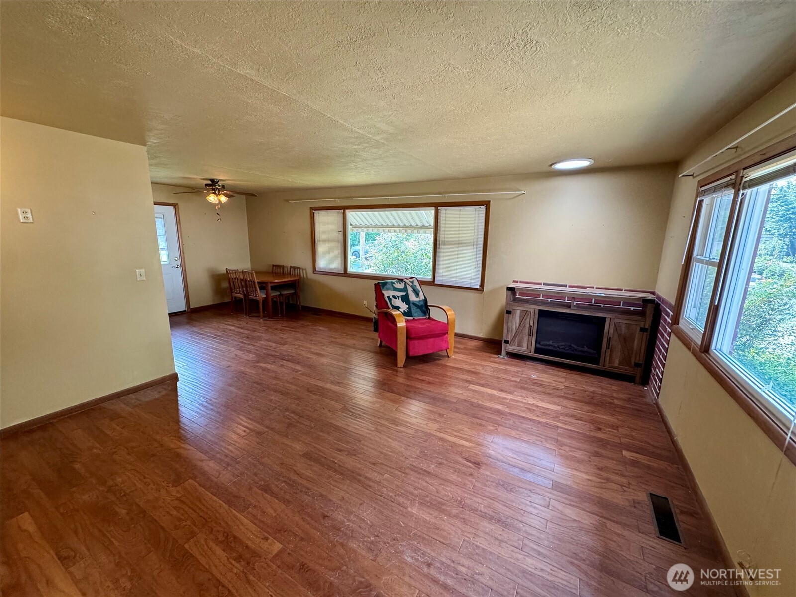 309 E Seventh Street Property Photo 6