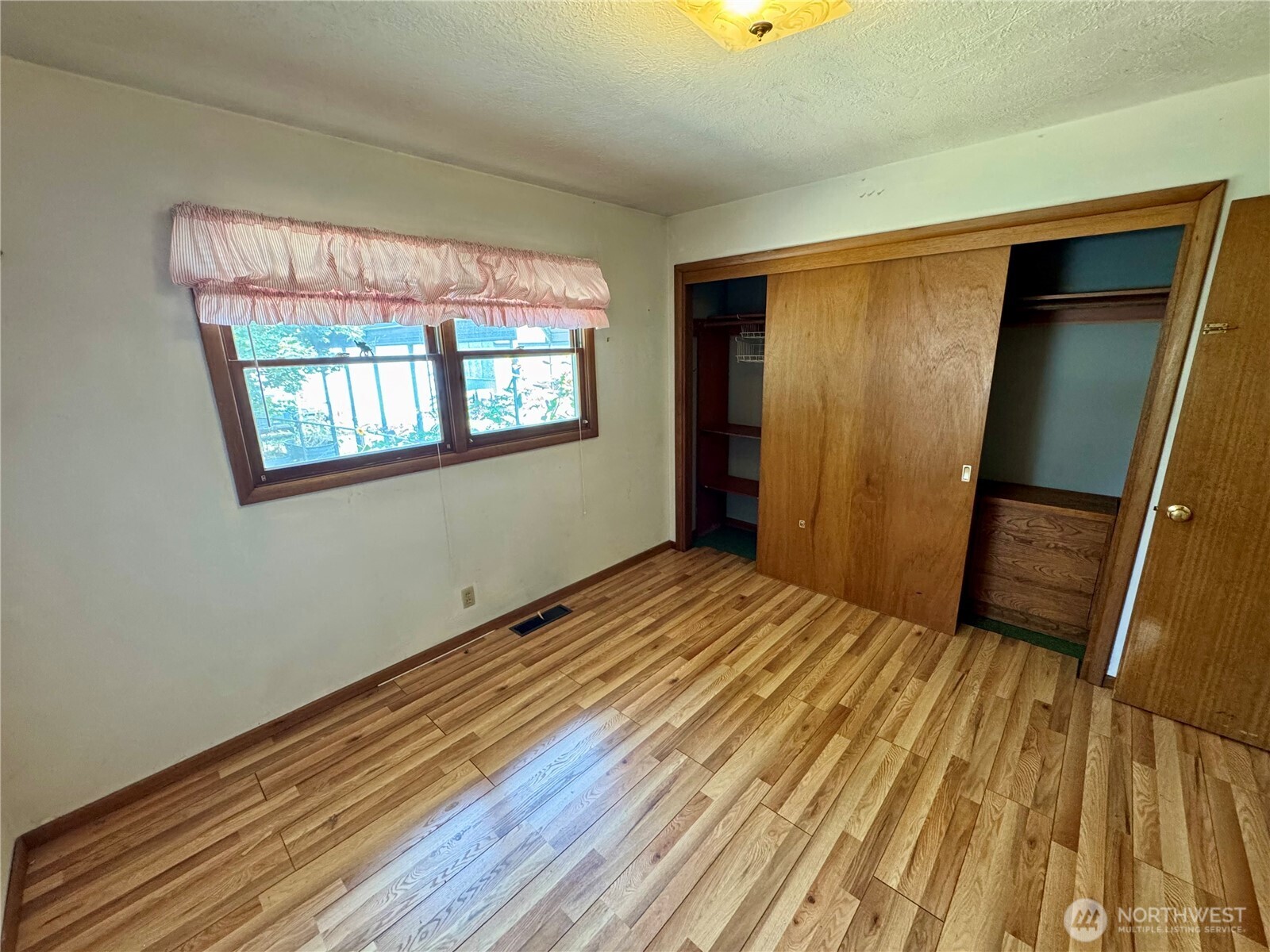 309 E Seventh Street Property Photo 11