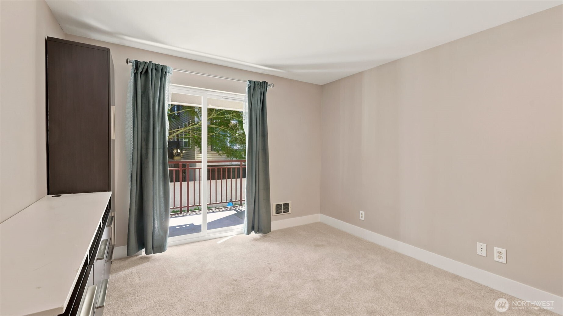 1711 E Olive Way 215 Property Photo 18