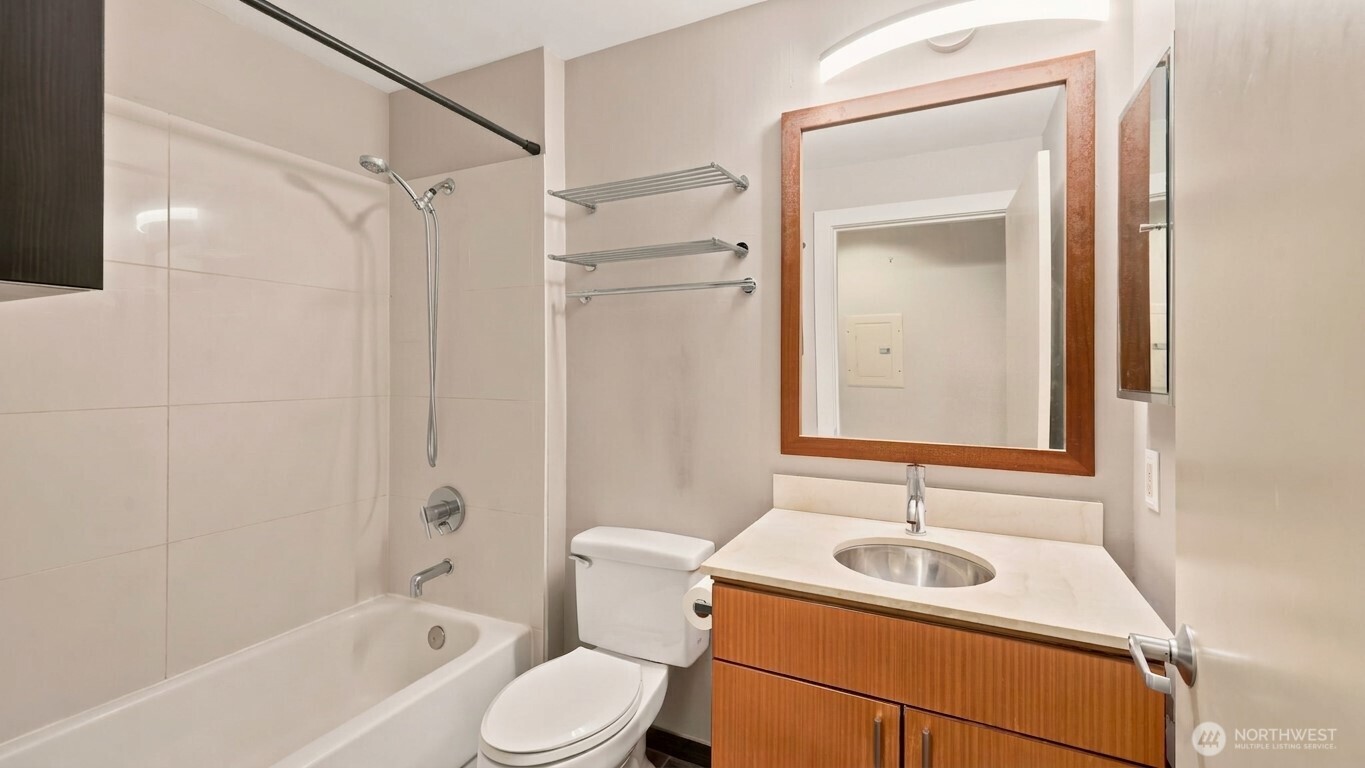 1711 E Olive Way 215 Property Photo 20