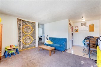 915 17th Avenue Property Photo 3
