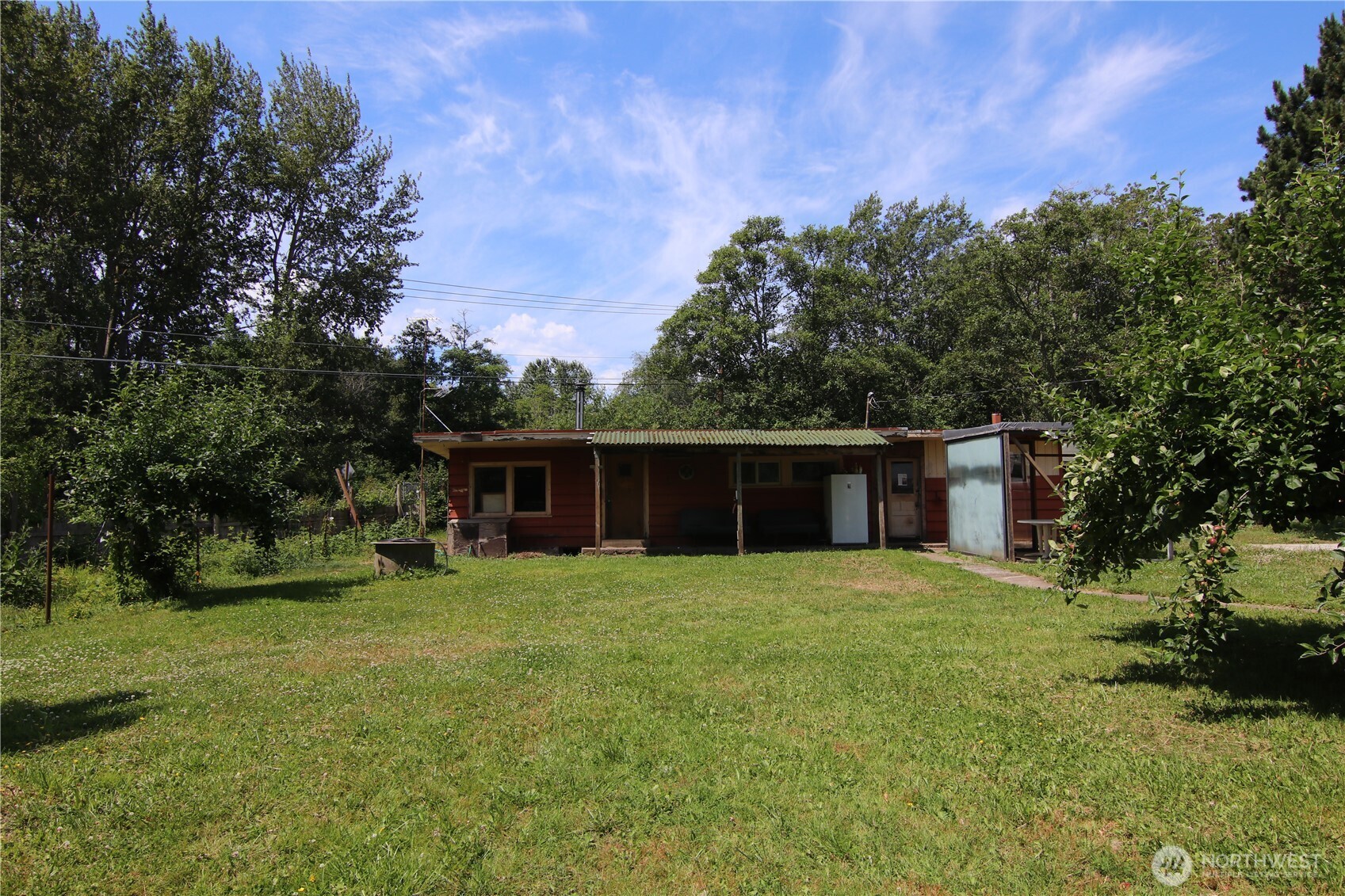 2095 Postal Avenue Property Photo 2