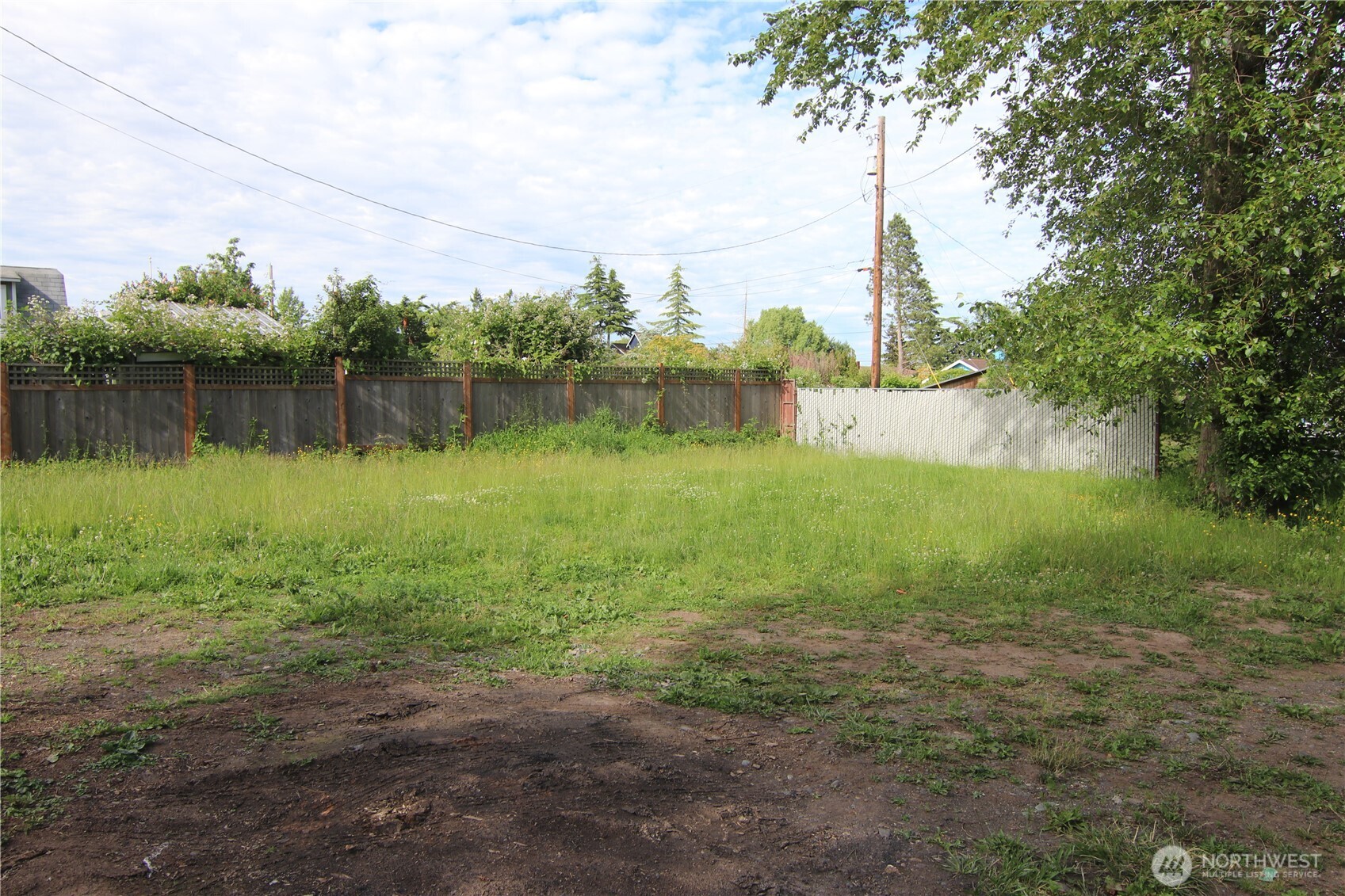 2095 Postal Avenue Property Photo 8