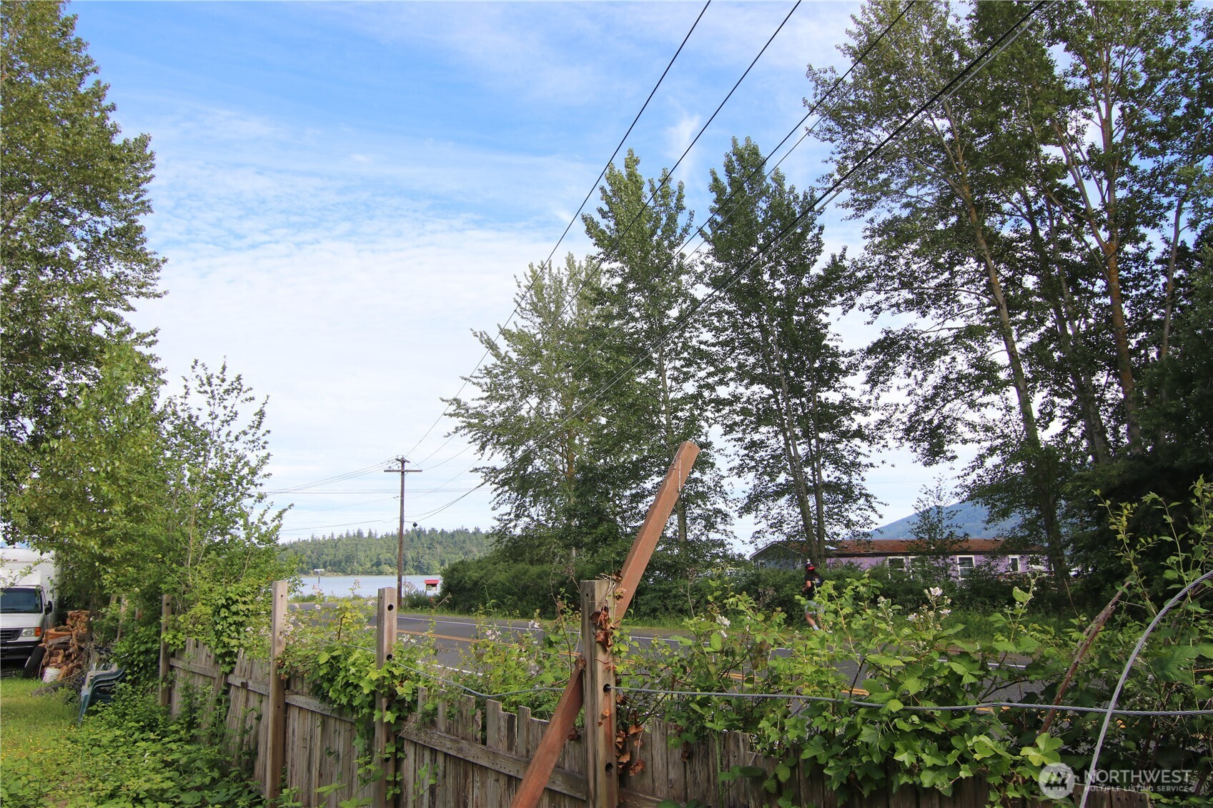 2095 Postal Avenue Property Photo 13