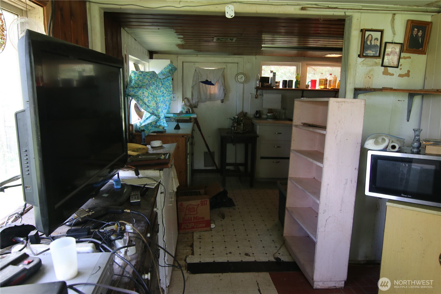 2095 Postal Avenue Property Photo 17