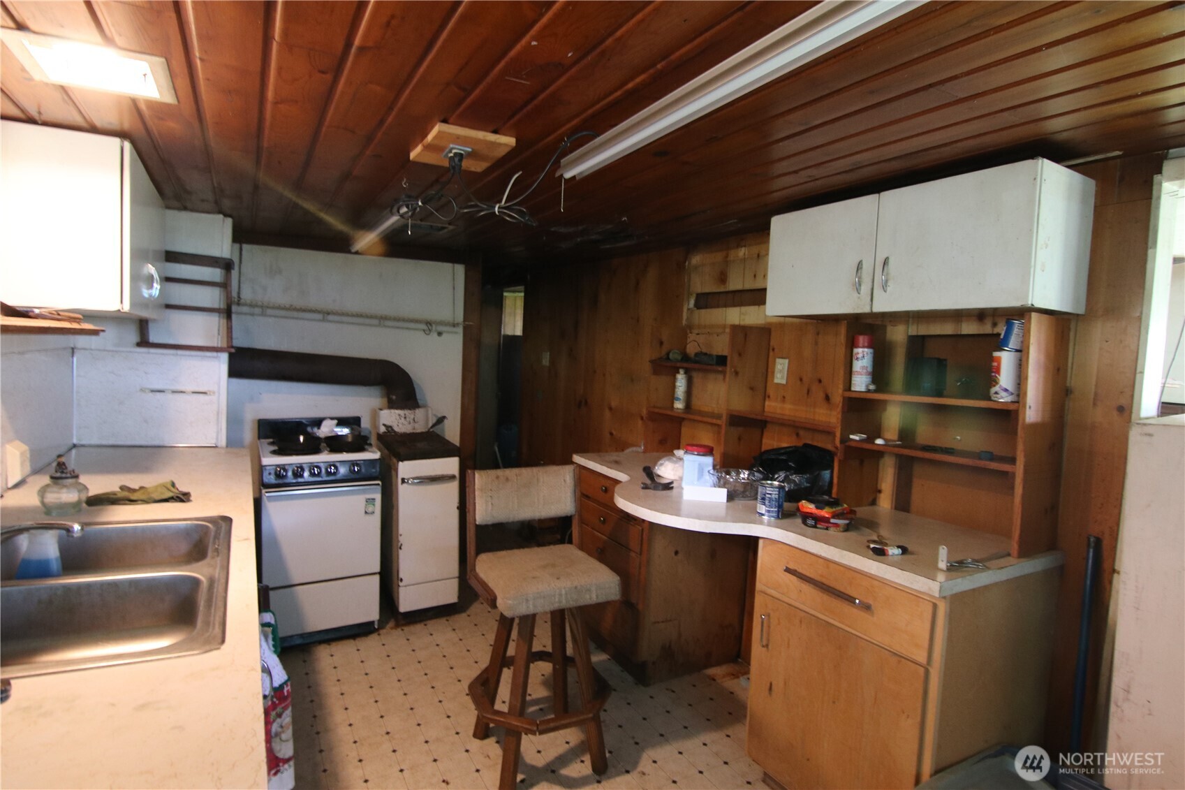 2095 Postal Avenue Property Photo 19