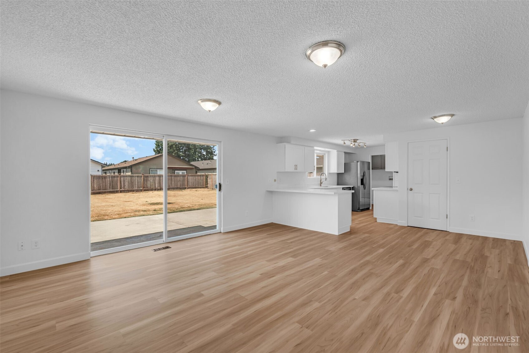 9214 46th Drive Property Photo 9