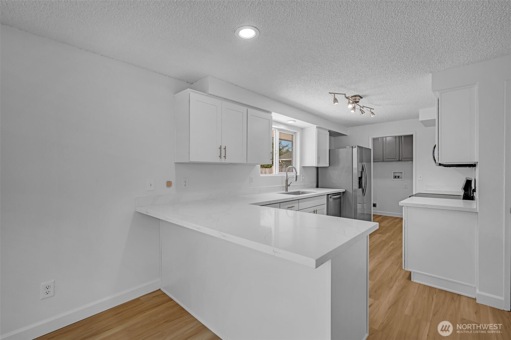 9214 46th Drive Property Photo 12