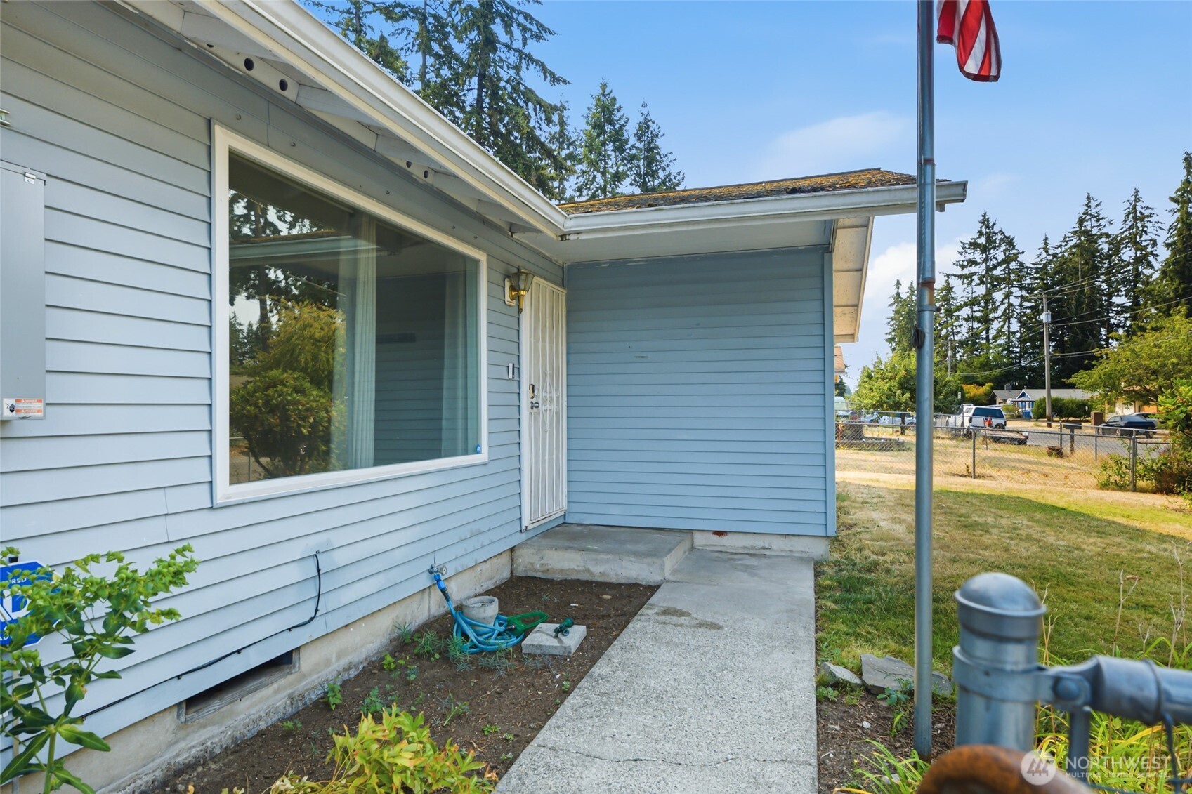 17215 13th Avenue Ct Property Photo 2