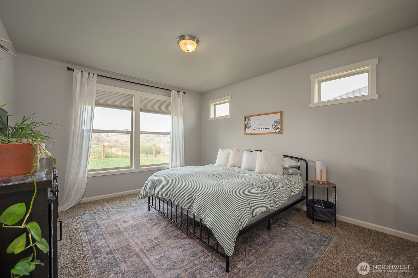 4704 E Thrush Street Property Photo 15