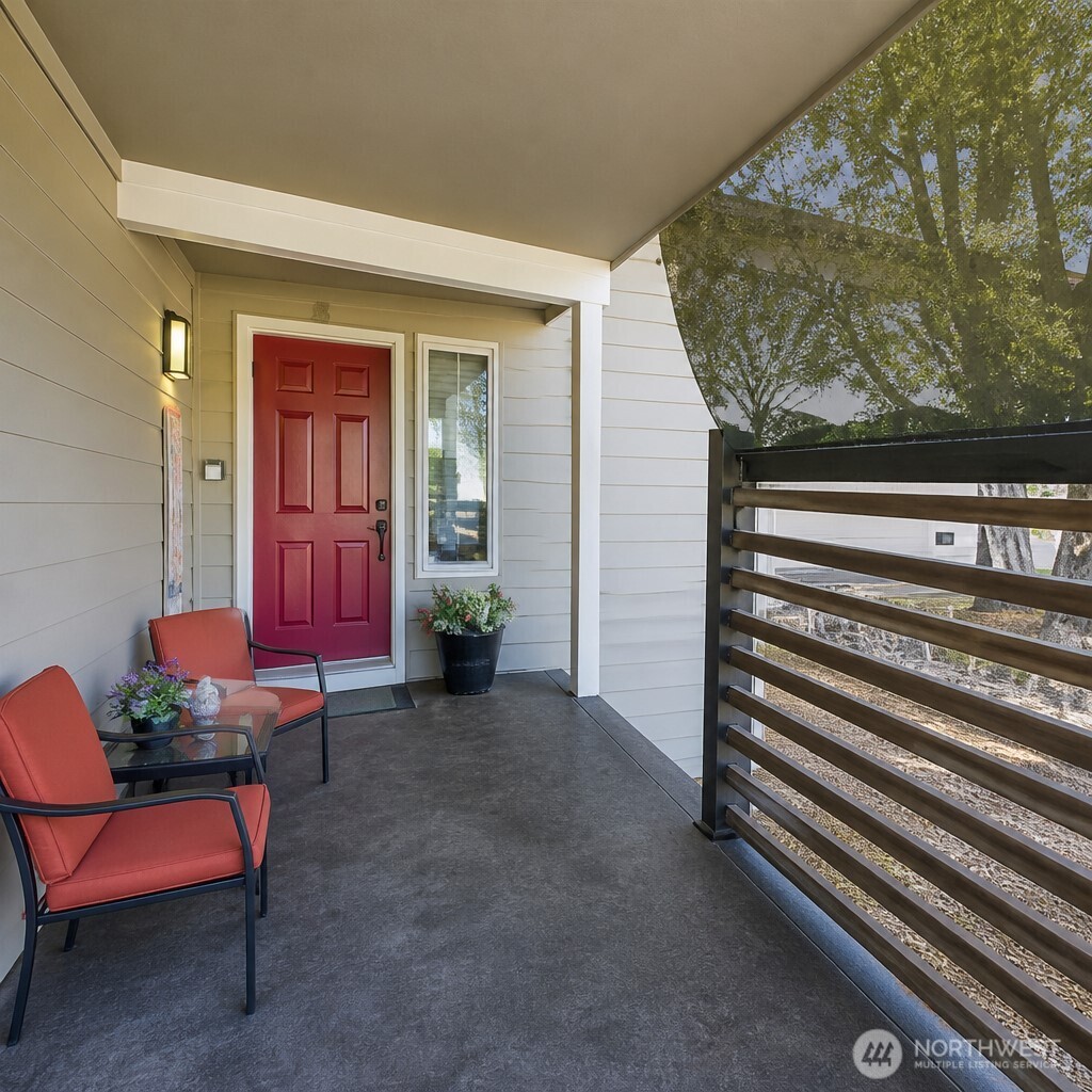 1520 156th Street Ct Property Photo 3