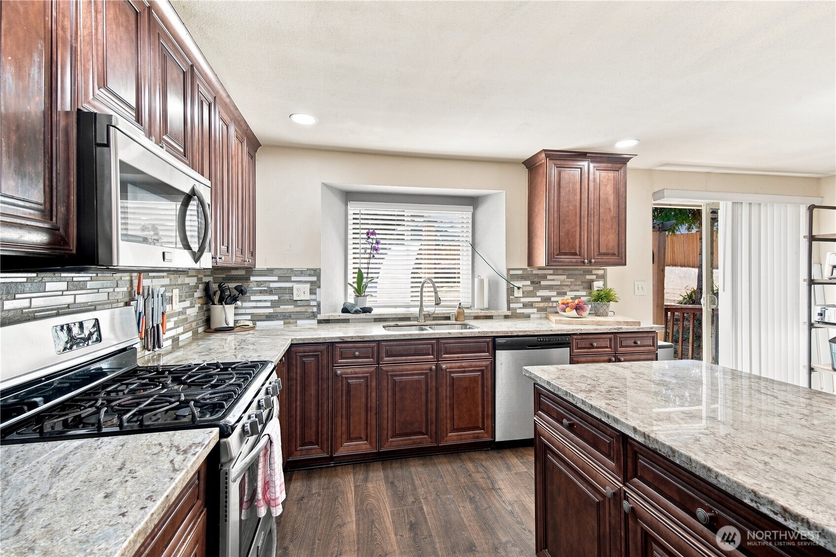 1520 156th Street Ct Property Photo 6