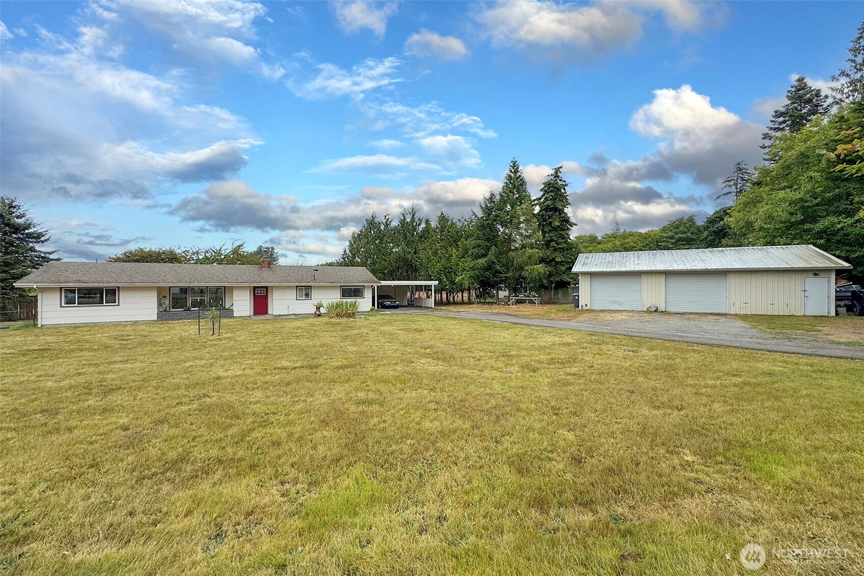 415 N Lees Creek Road Property Photo 1