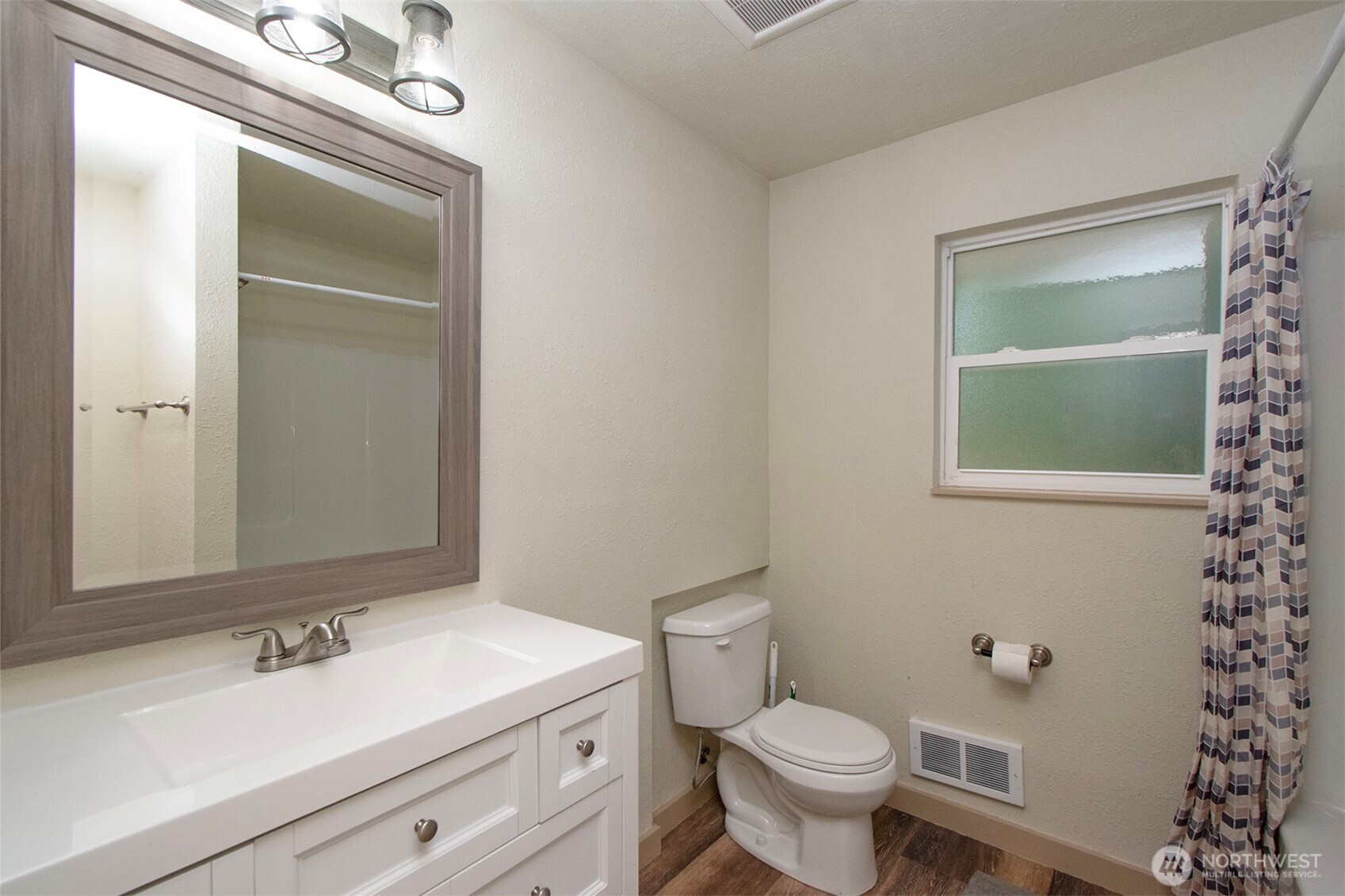 415 N Lees Creek Road Property Photo 16