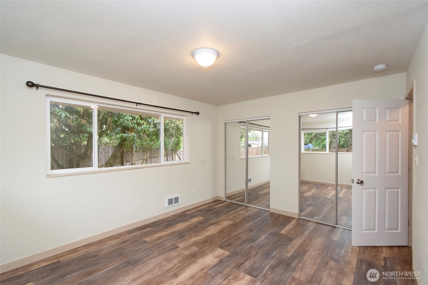415 N Lees Creek Road Property Photo 18
