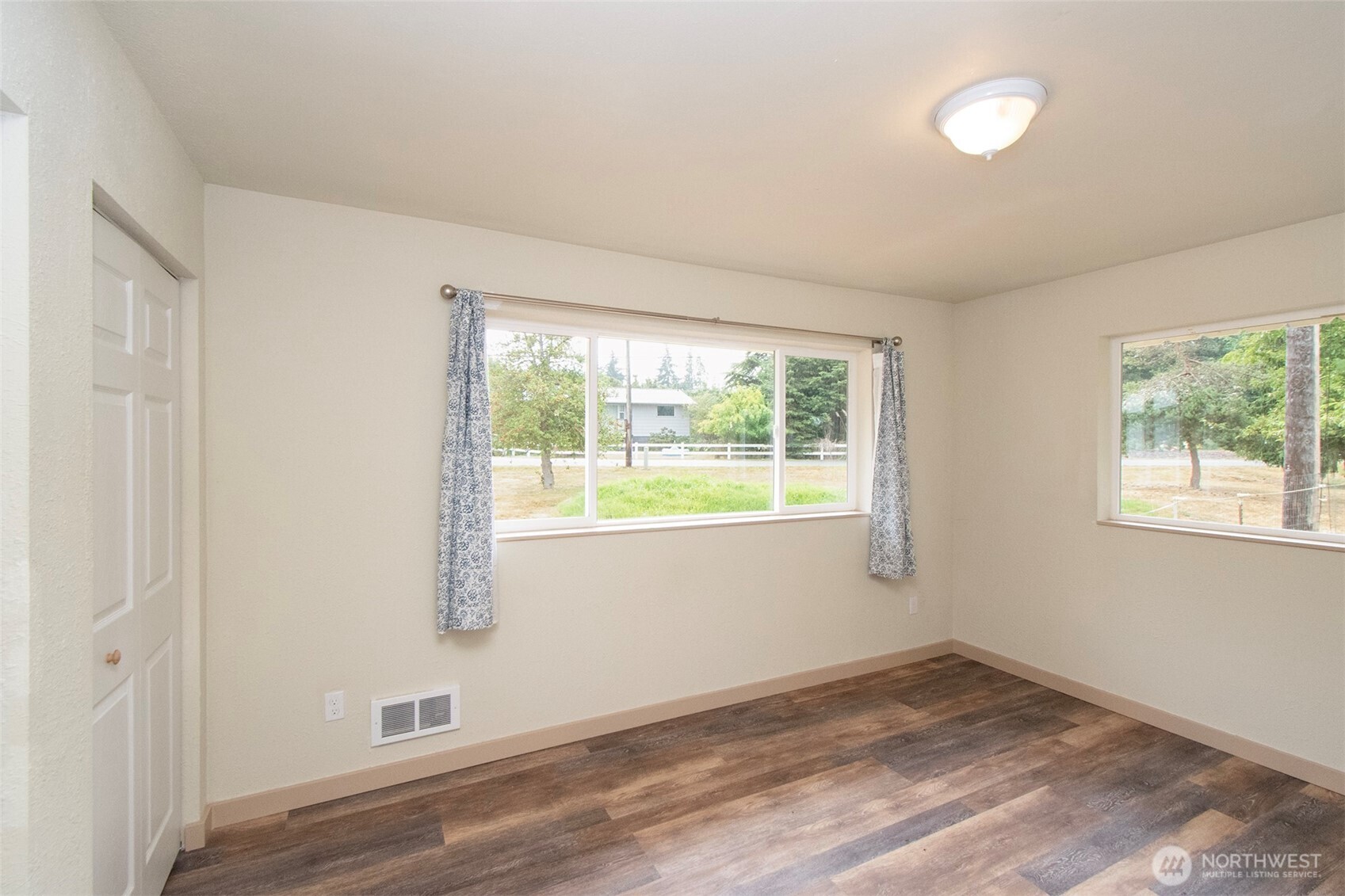 415 N Lees Creek Road Property Photo 19