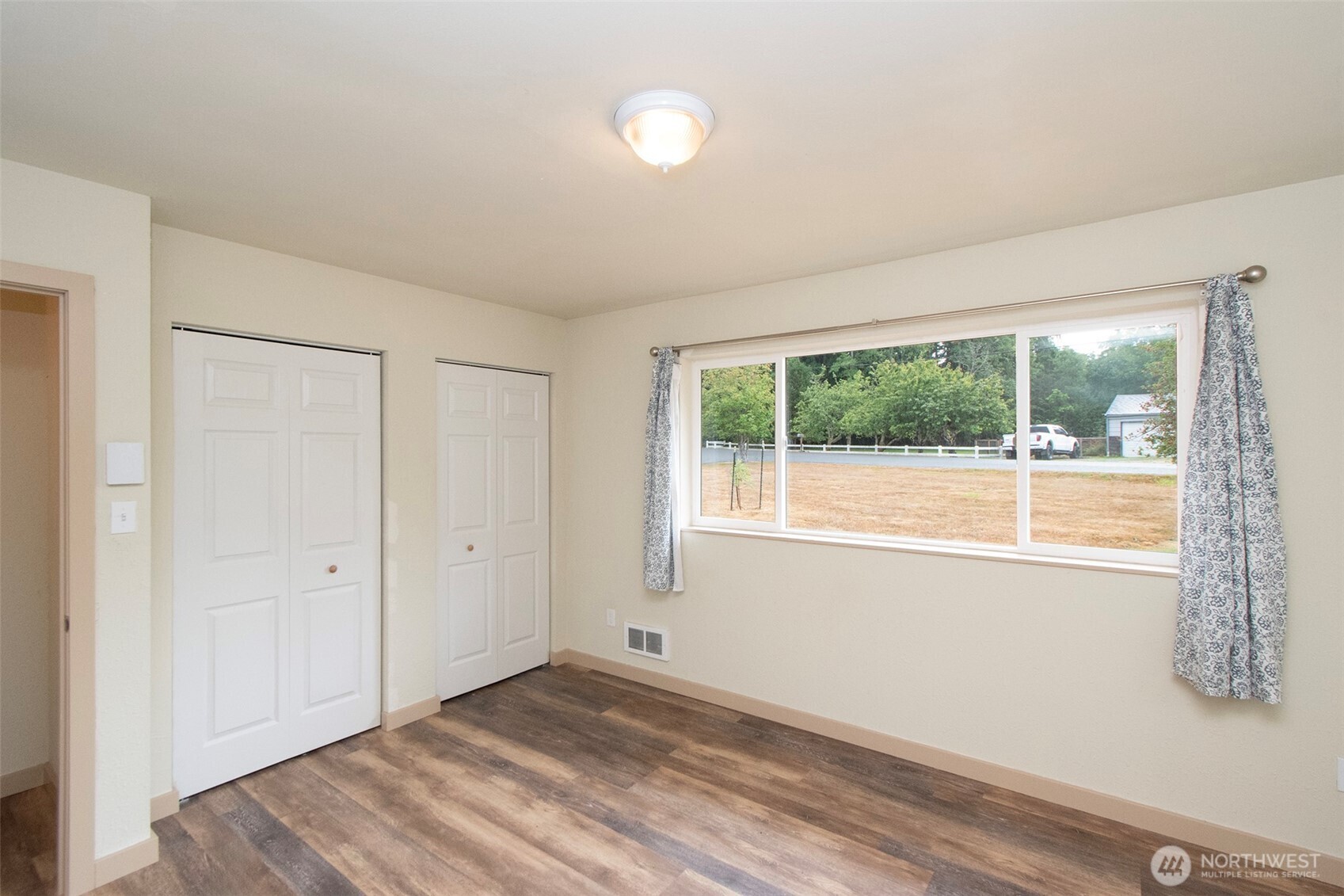 415 N Lees Creek Road Property Photo 20