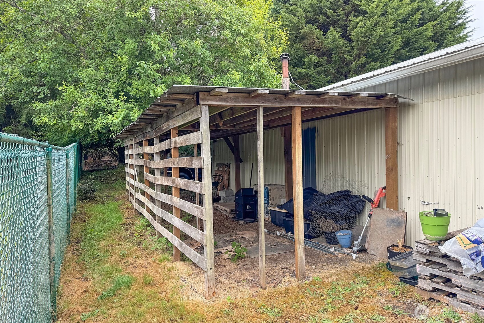 415 N Lees Creek Road Property Photo 28