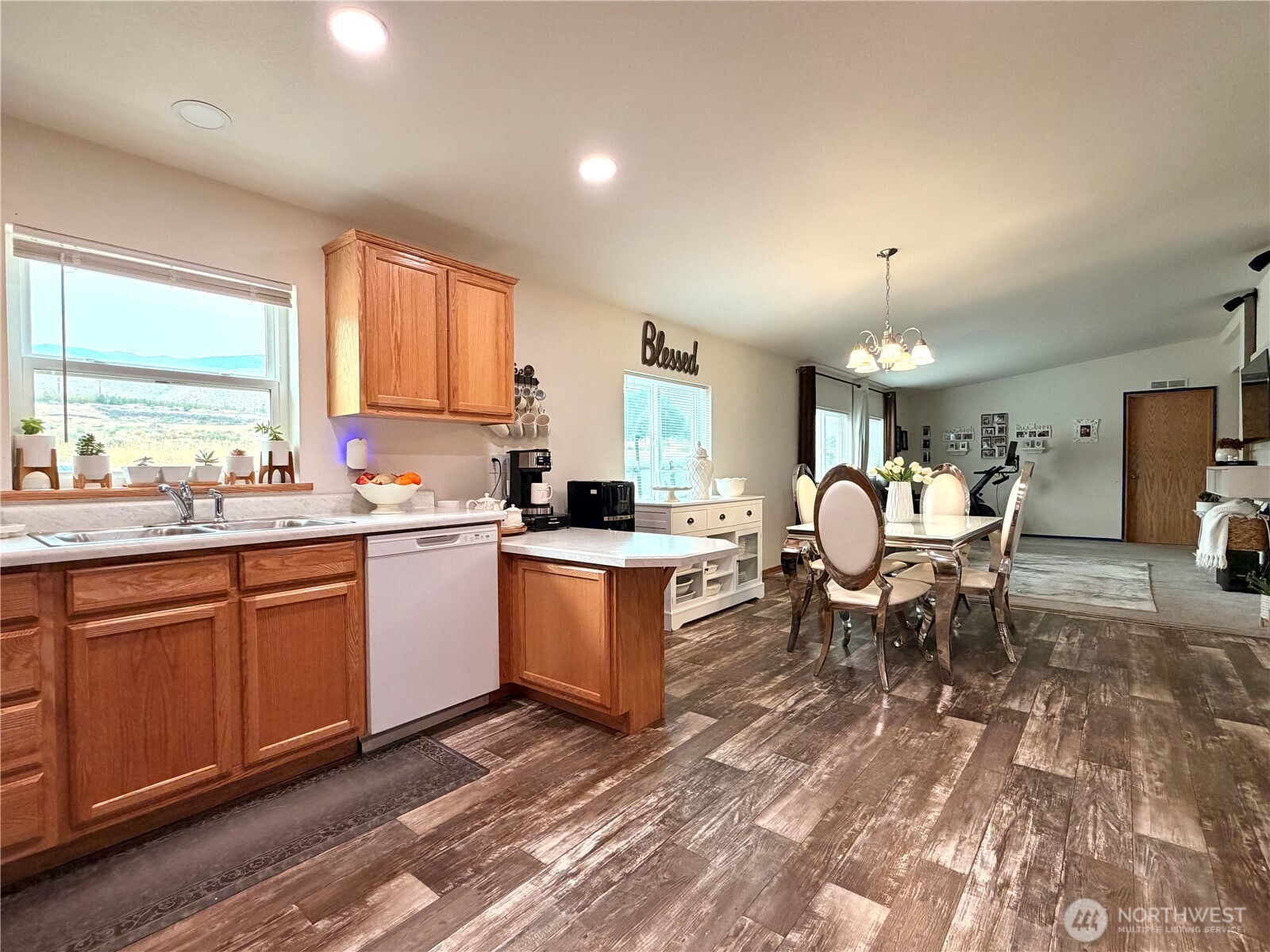 2228 Tacoma Avenue Property Photo 25