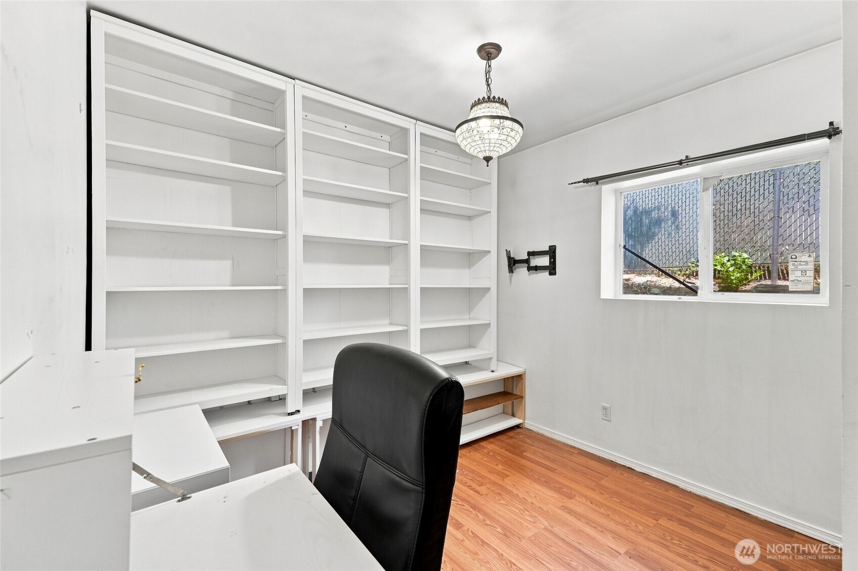 712 S Director Street Property Photo 33