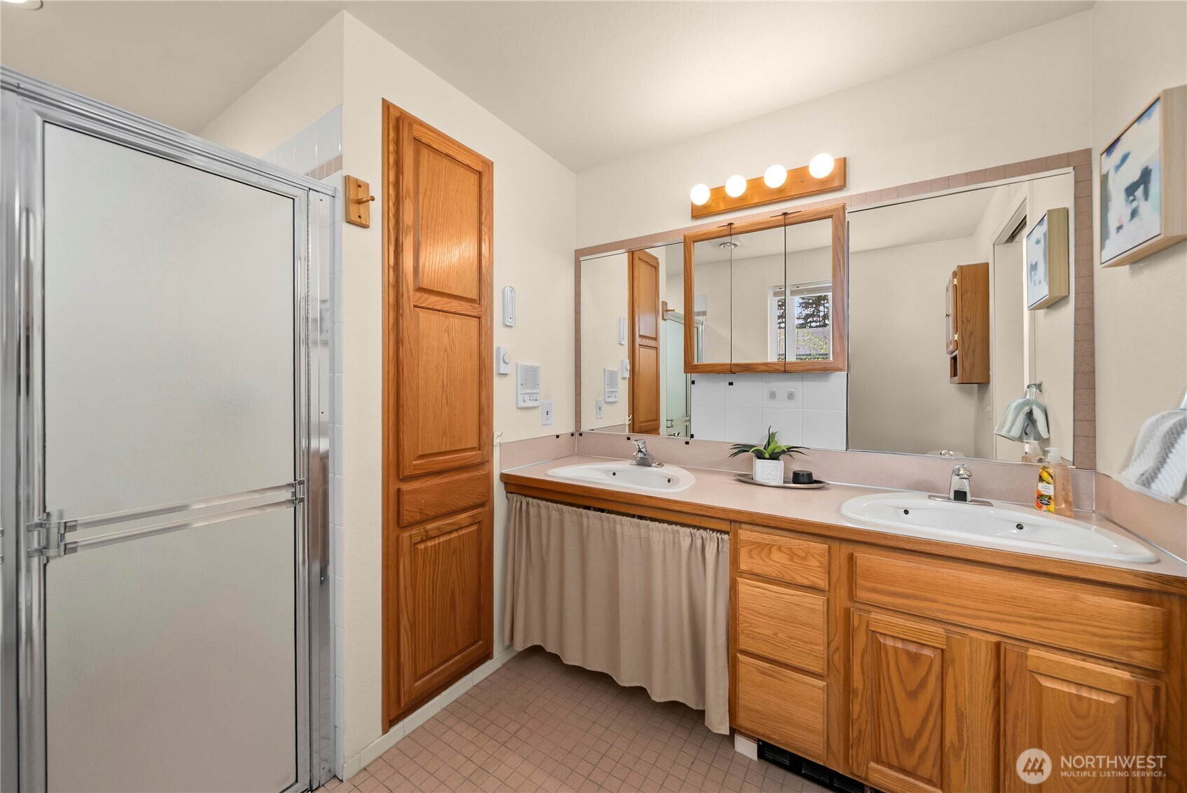 625 175th Street Property Photo 17