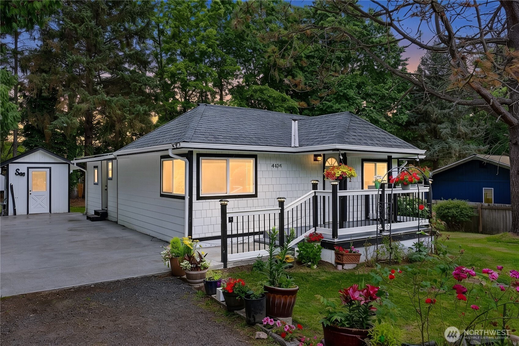 4434 Forest Drive Property Photo 1