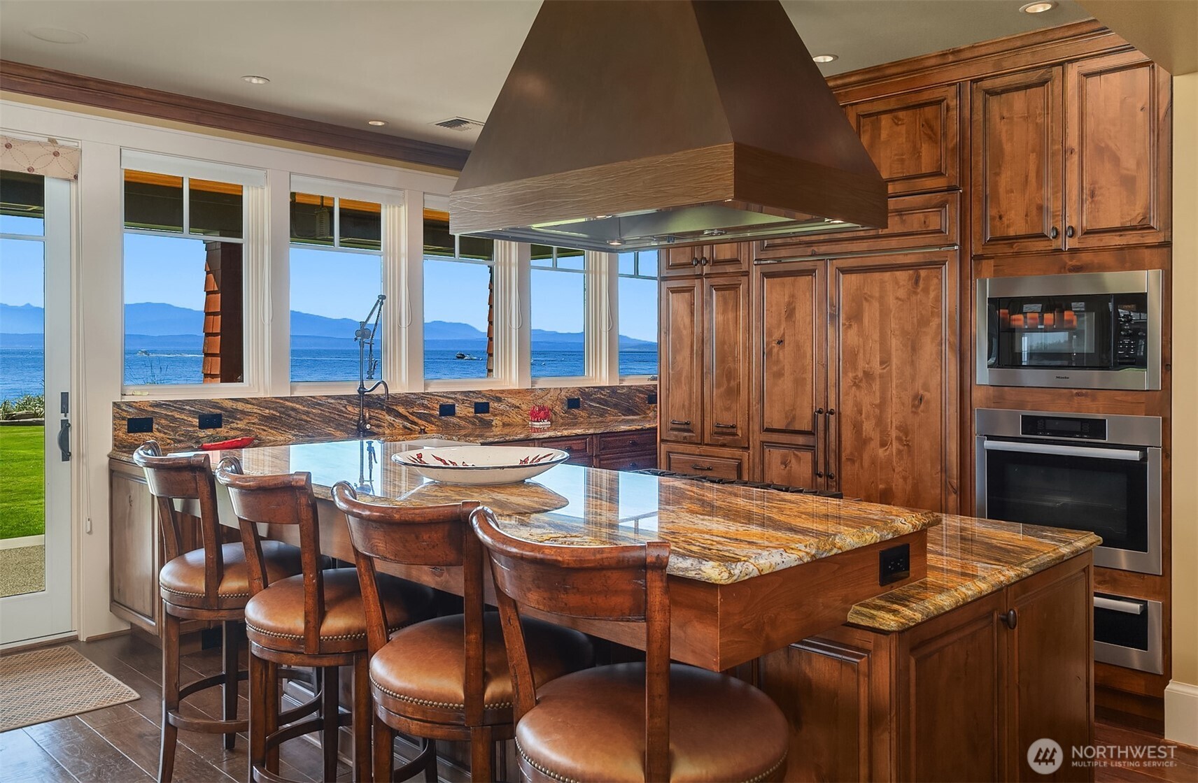 5844 Mutiny Bay Road Property Photo 18