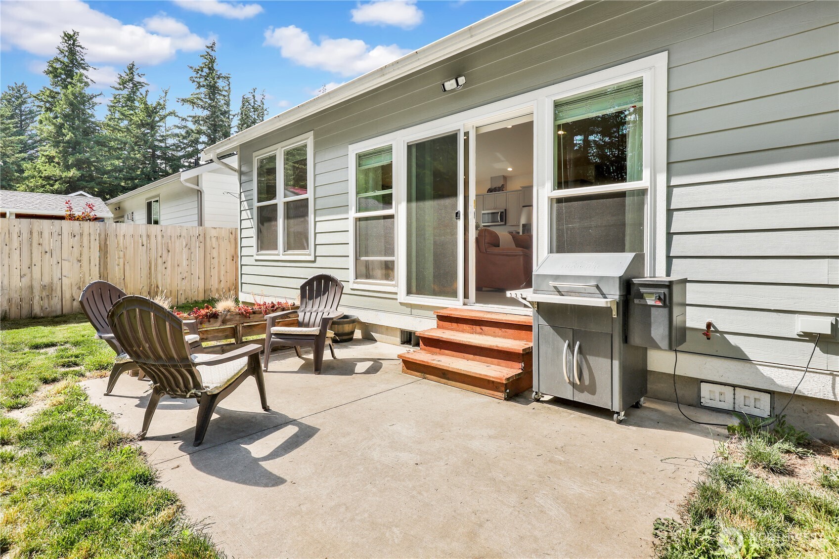 1134 Falcon Court Property Photo 16