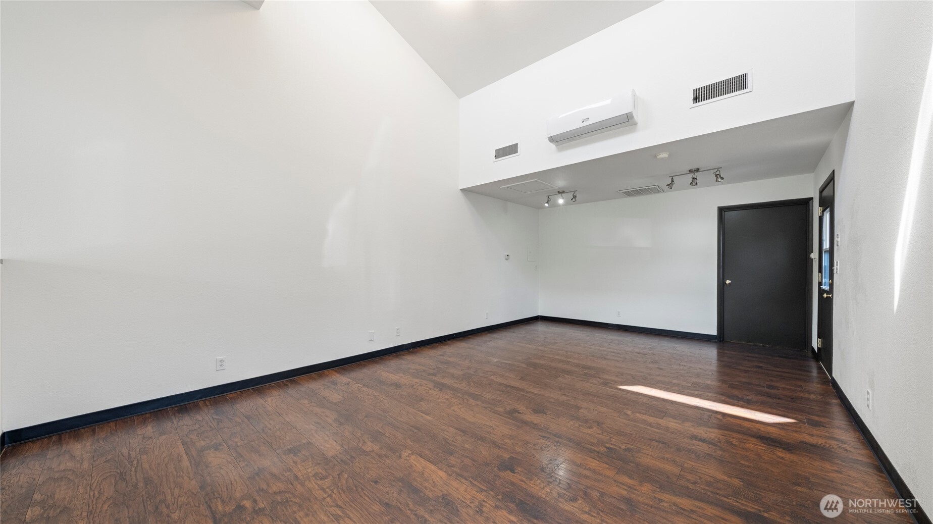 515 N Wilbur Ave Property Photo 10