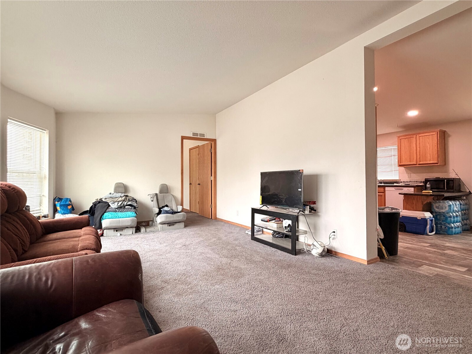 2210 Tacoma Avenue Property Photo 4