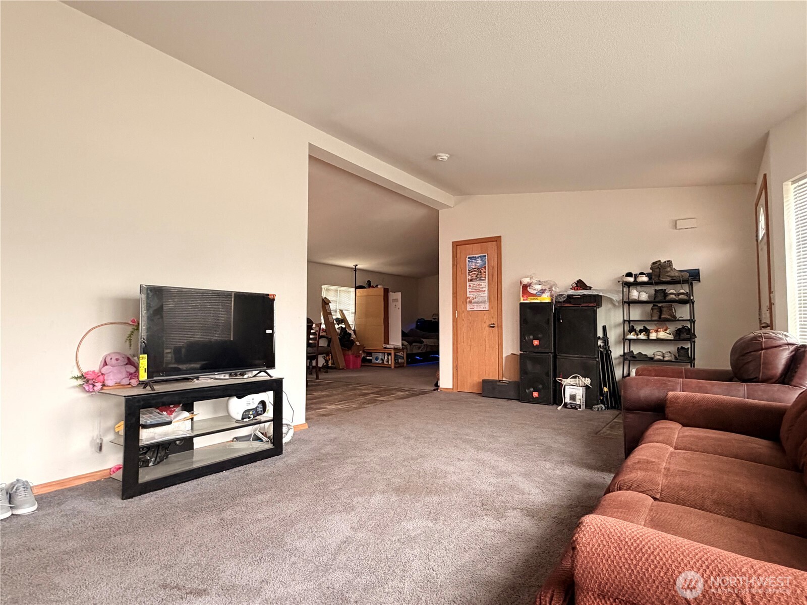 2210 Tacoma Avenue Property Photo 6