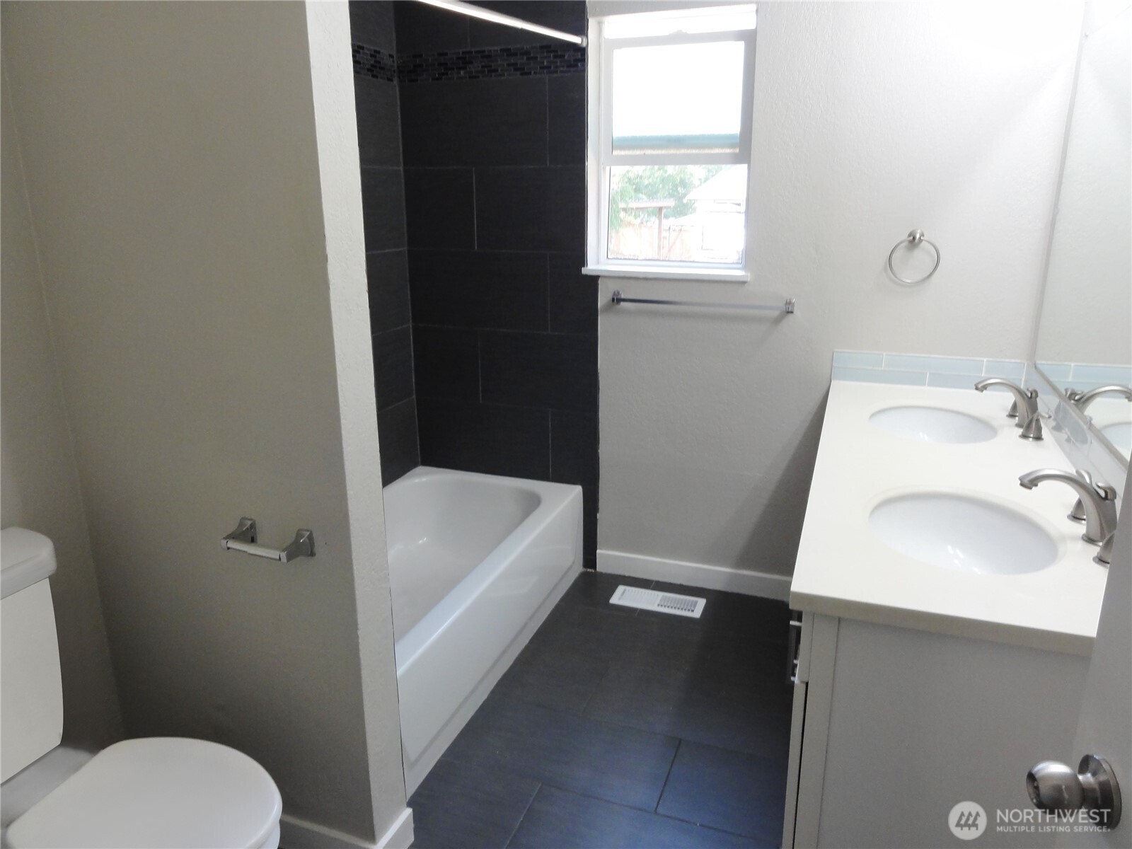 3646 S 292nd Place Property Photo 10