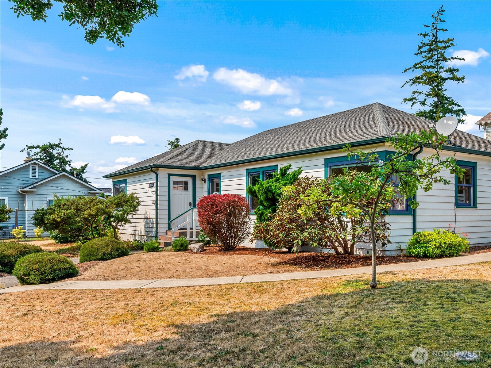 1520 Lawrence Property Photo 1