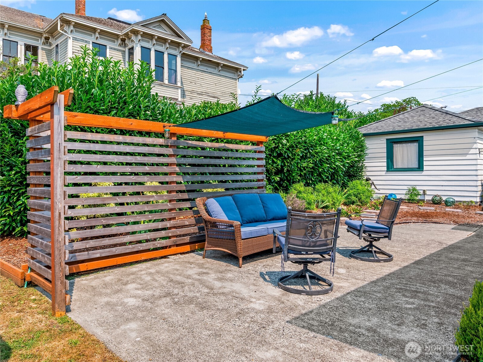 1520 Lawrence Property Photo 29