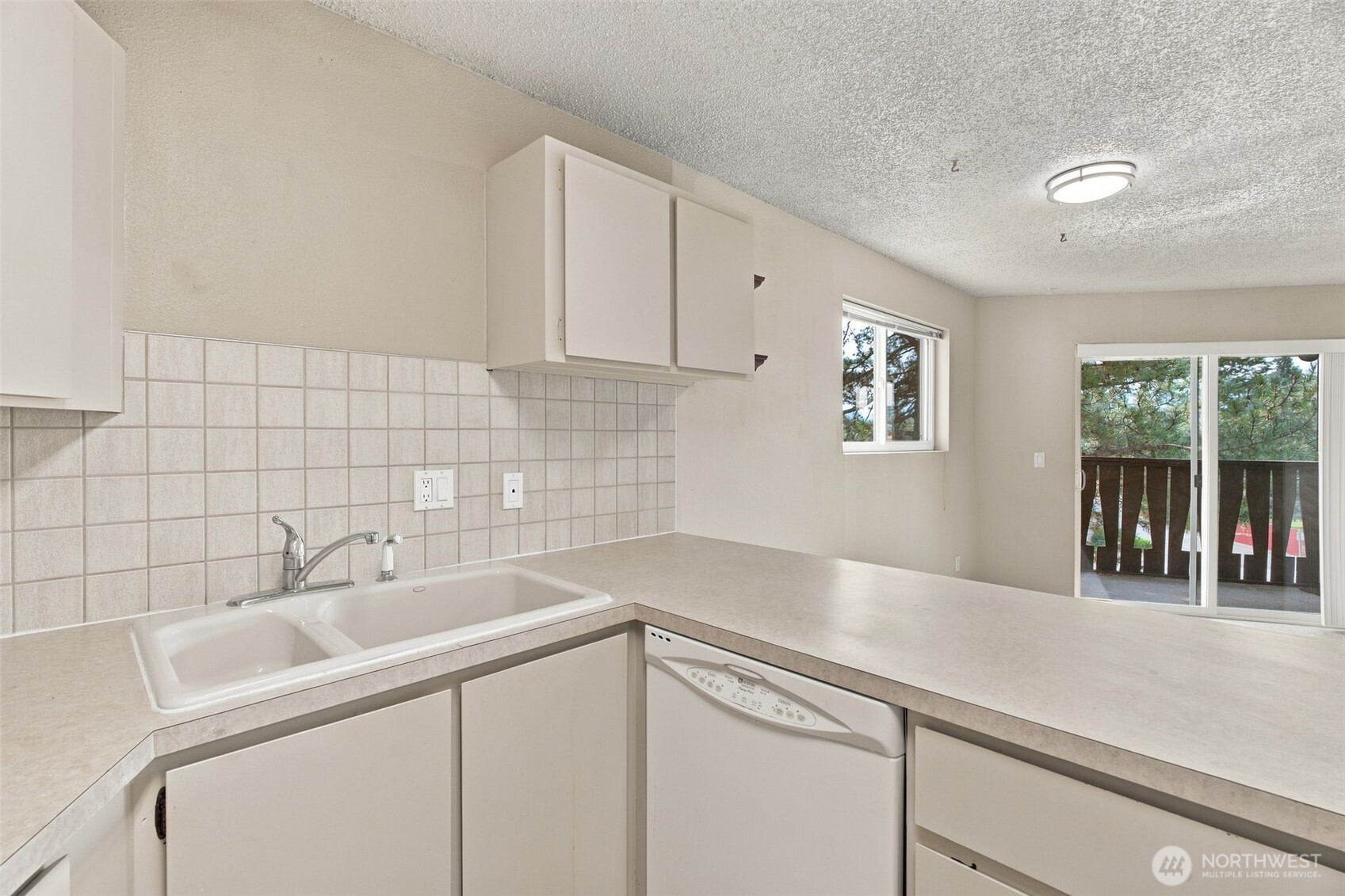 10321 E Main Avenue 202 Property Photo 11