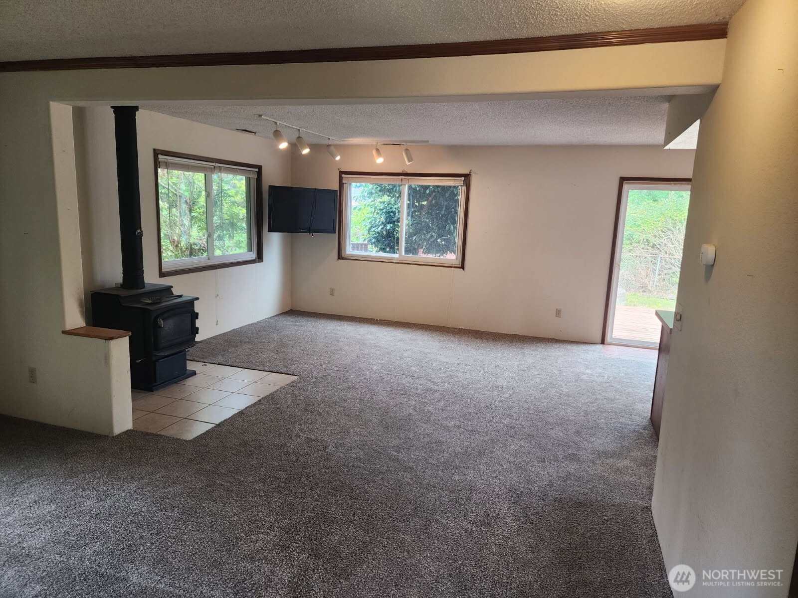 706 Wakina Loop Property Photo 4